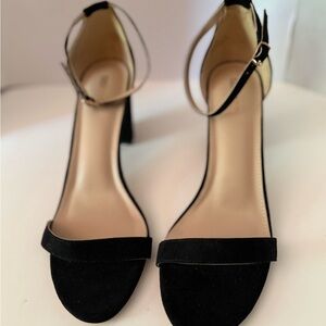Cushionaire Black Suede Ankle-Strap Block Heel Sandals Women’s 11 NEW